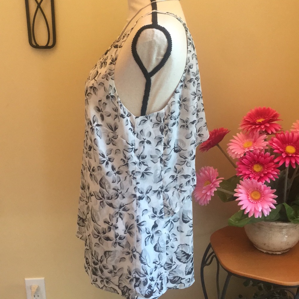 CAbi gray flower top - Picture 2 of 4